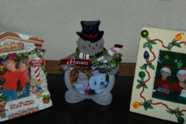 2013-12-14 09-38-29 Pre Christmas Decor.jpg